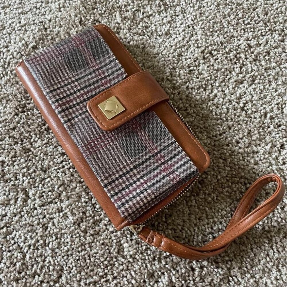 Plaid Wallet